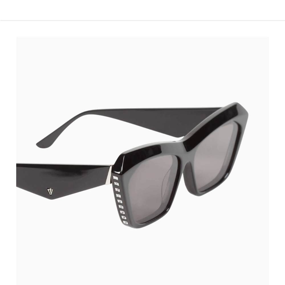 Valley eyewear Piaf sunglasses polarized NIB with Swarovski crystals